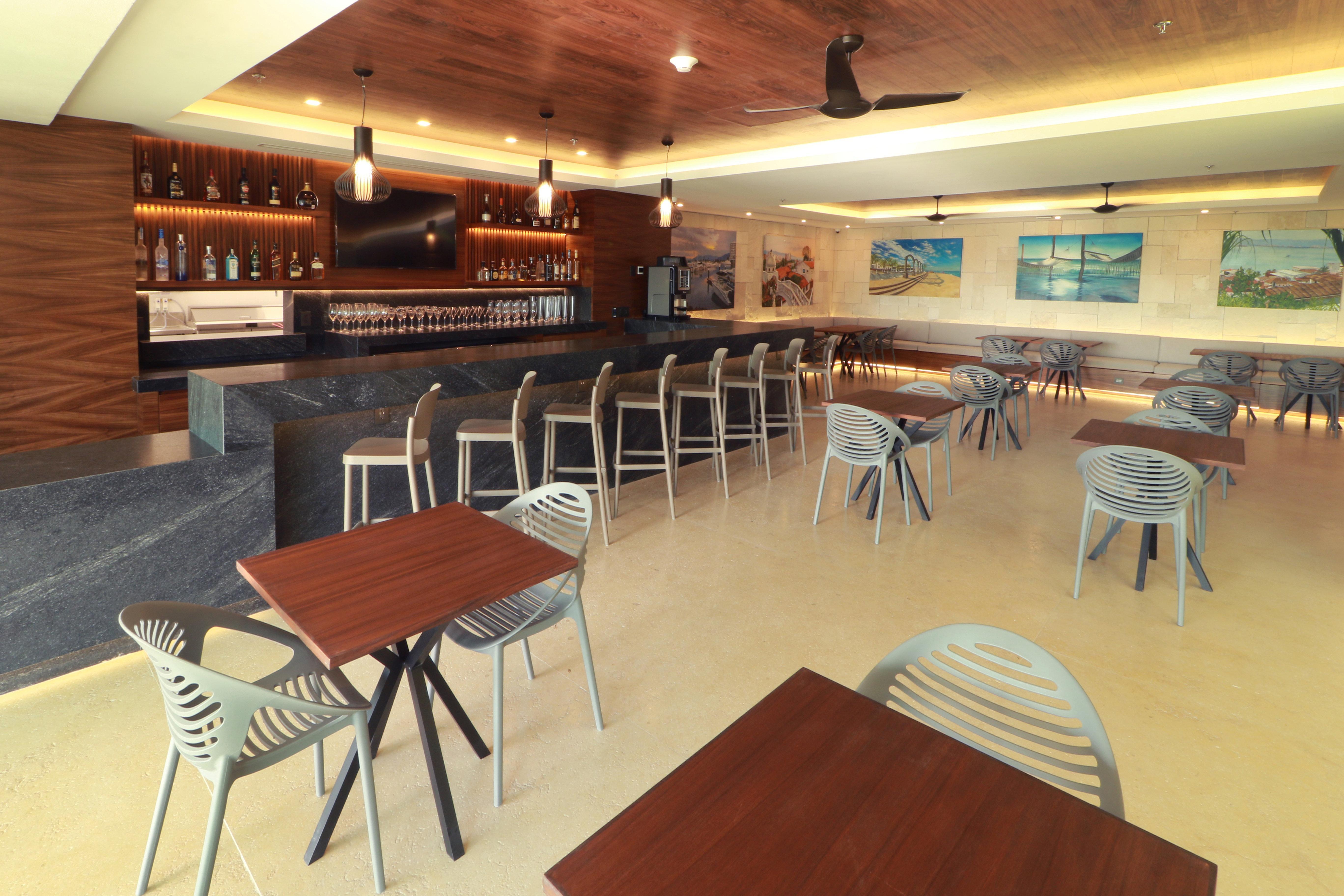 Holiday Inn & Suites - Puerto Vallarta Marina & Golf By Ihg Экстерьер фото